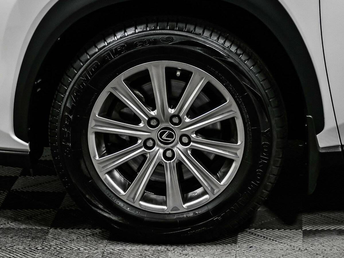 Б/У Лексус Н-Икс 2021 года. Фото: #15