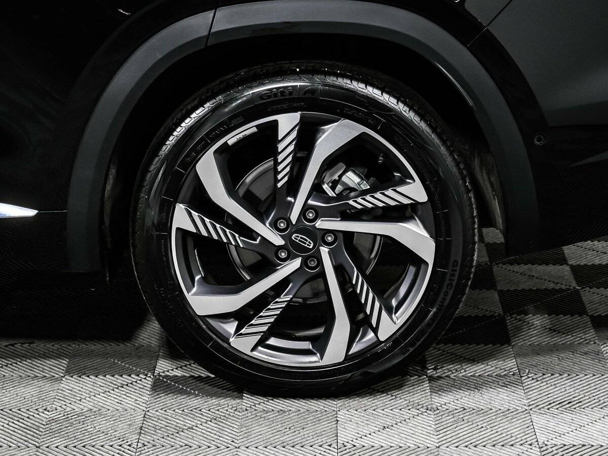 Б/У Джили Монжаро 2023 года. Фото: #13