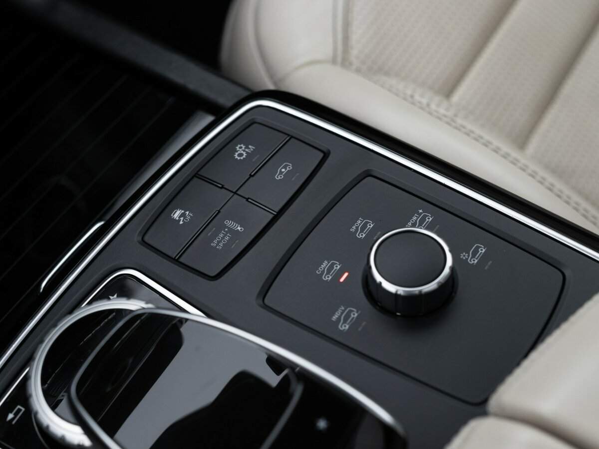 Б/У Мерседес-Бенц ГЛЕ АМГ 2016 года. Фото: #35