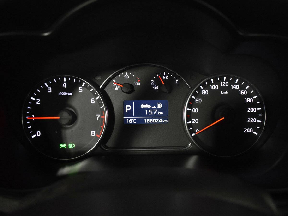 Б/У Киа Каренс 2013 года. Фото: #12