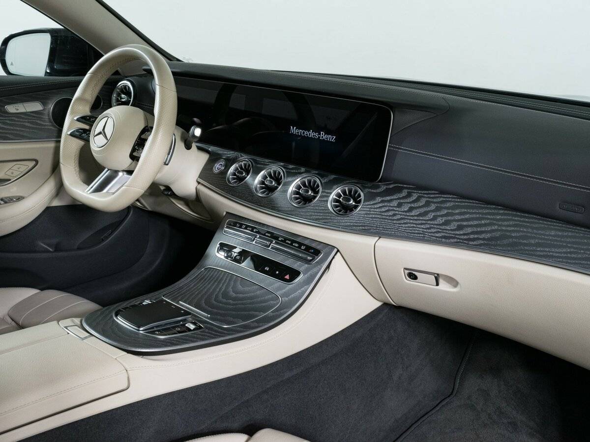 Б/У Мерседес-Бенц Е-Класс 2021 года. Фото: #7