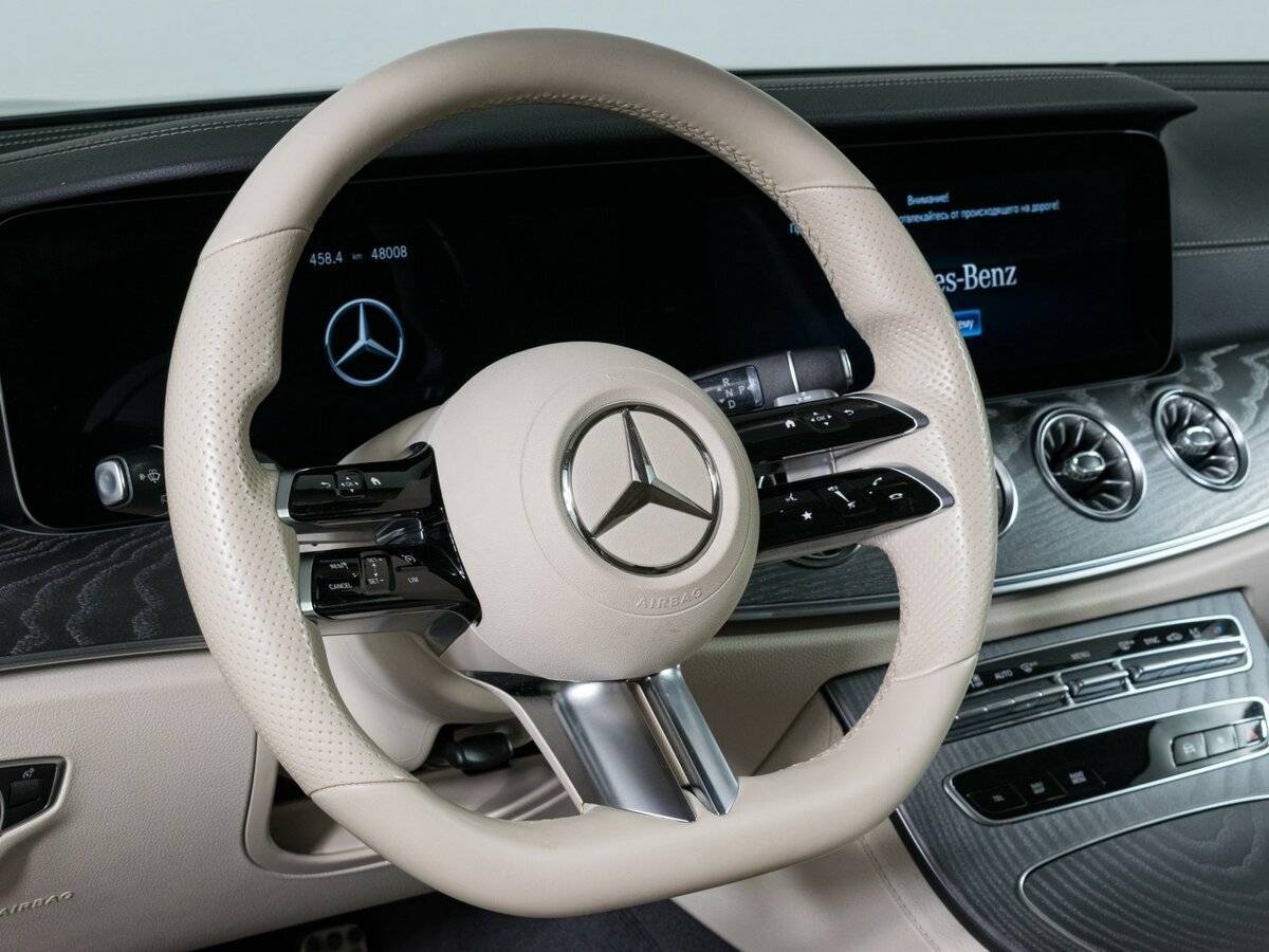 Б/У Мерседес-Бенц Е-Класс 2021 года. Фото: #11