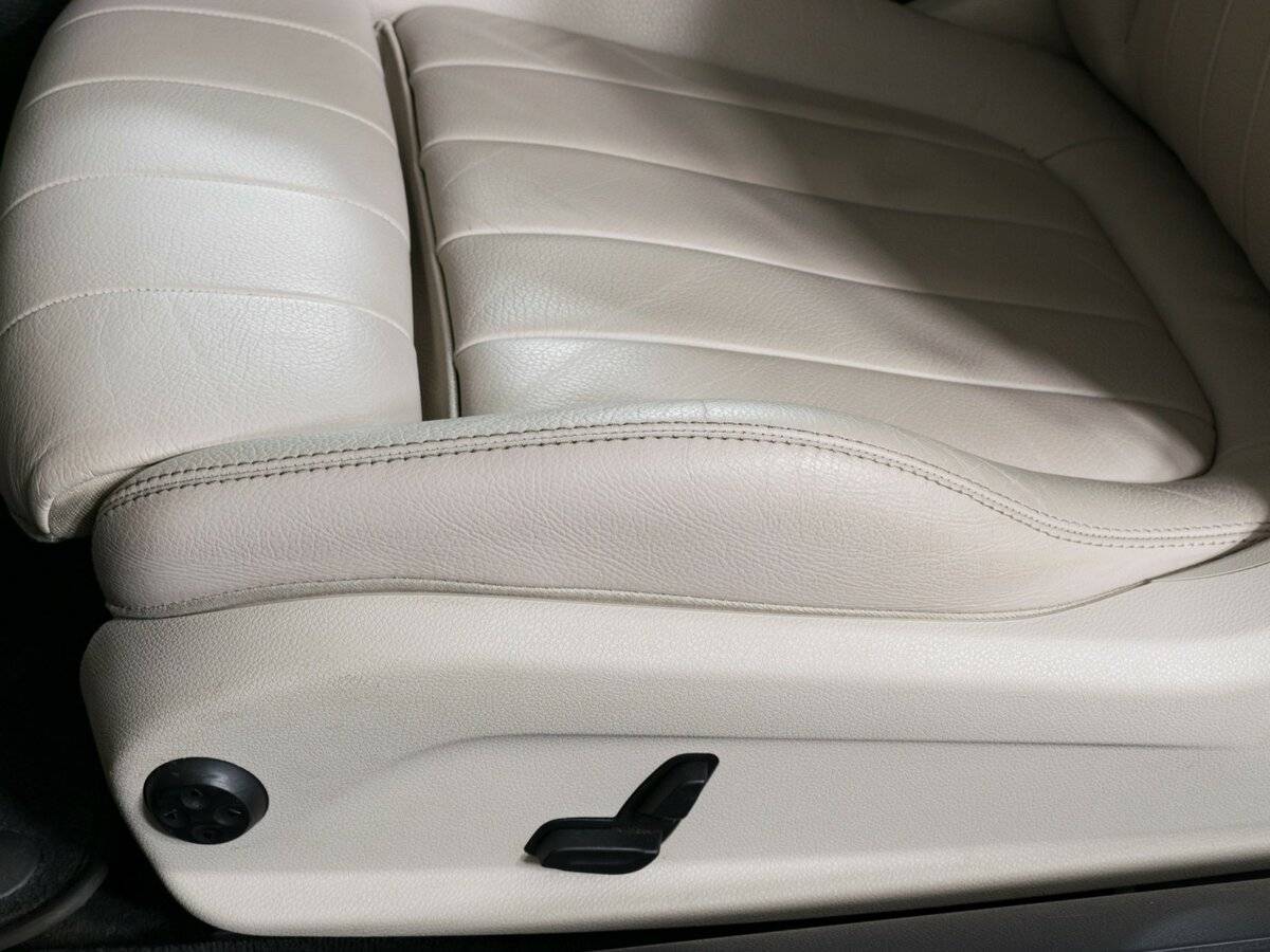 Б/У Мерседес-Бенц Е-Класс 2021 года. Фото: #16