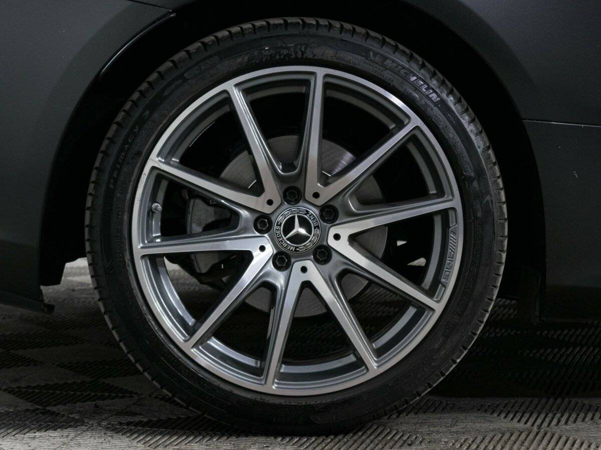 Б/У Мерседес-Бенц Е-Класс 2021 года. Фото: #17