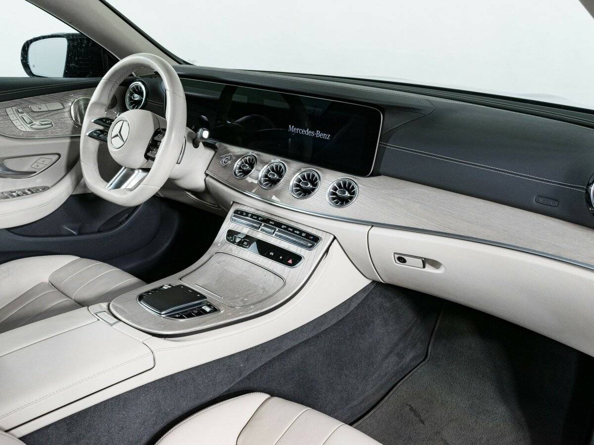 Б/У Мерседес-Бенц Е-Класс 2021 года. Фото: #6