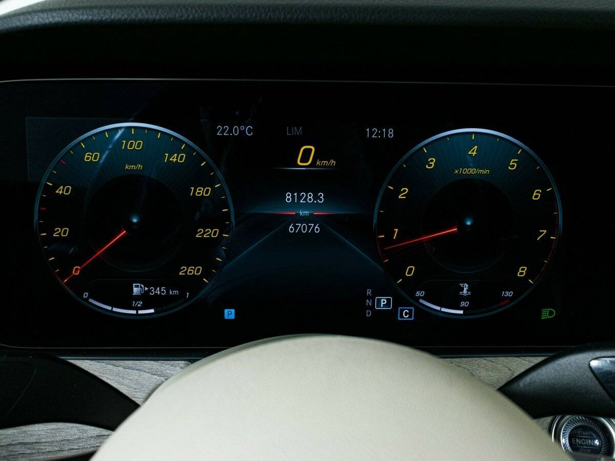 Б/У Мерседес-Бенц Е-Класс 2021 года. Фото: #10