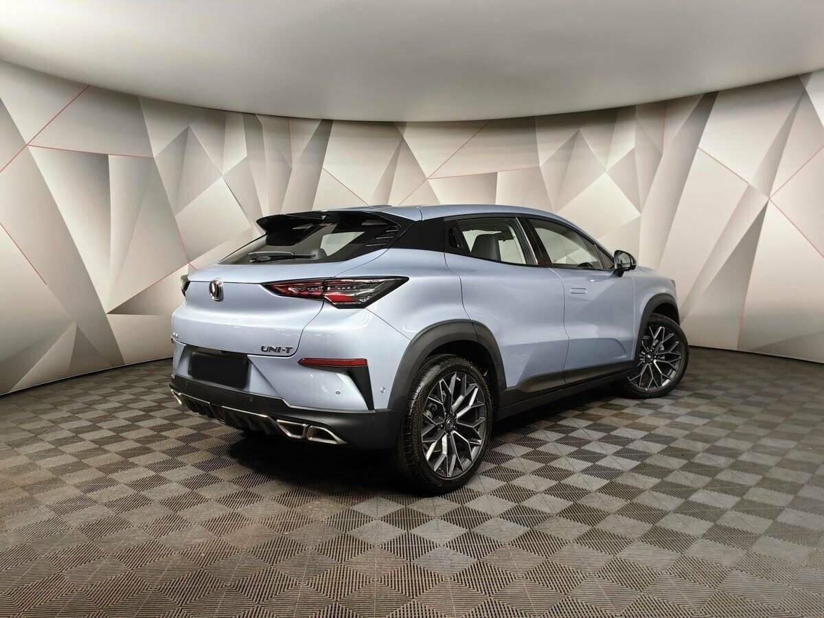 Б/У Чанган УНИ-Т 2023 года. Фото: #1