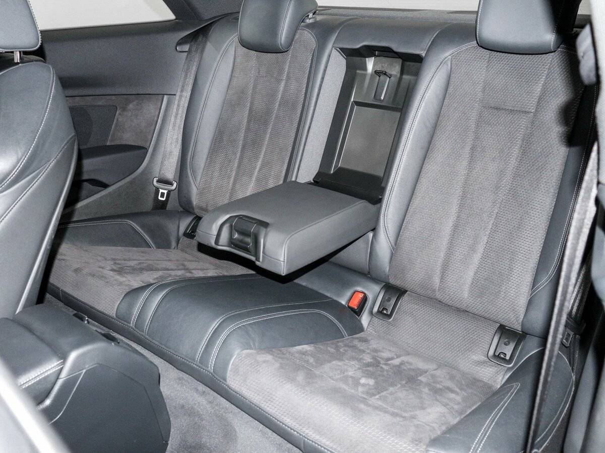 Б/У Ауди А5 2018 года. Фото: #6