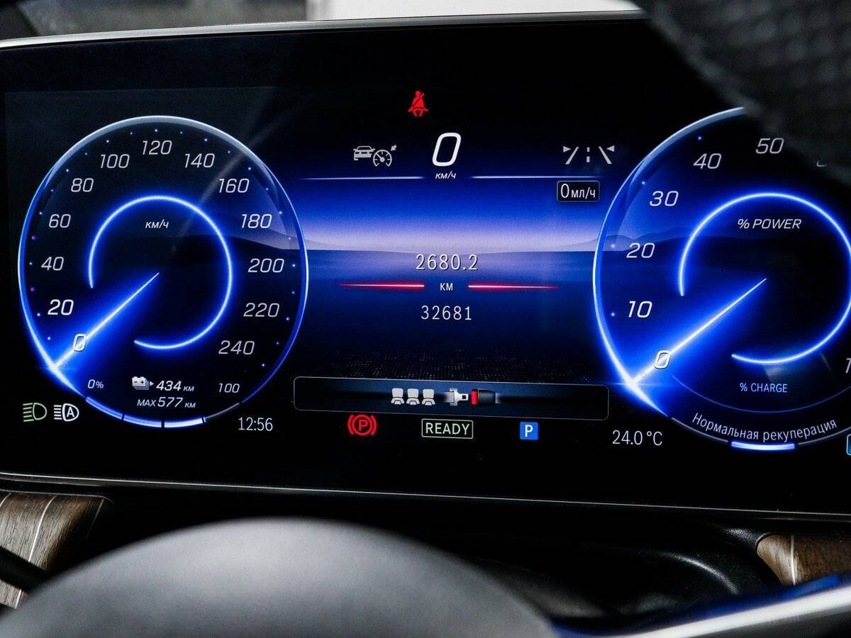 Б/У Мерседес-Бенц EQE 2022 года. Фото: #10