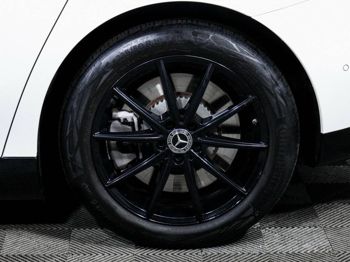 Б/У Мерседес-Бенц EQE 2022 года. Фото: #14