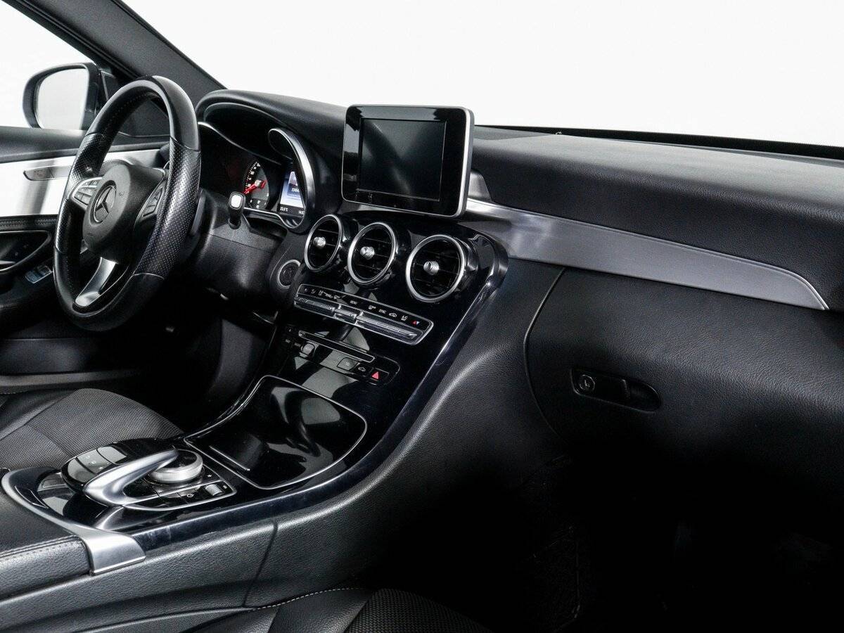 Б/У Мерседес-Бенц Ц-Класс 2015 года. Фото: #8