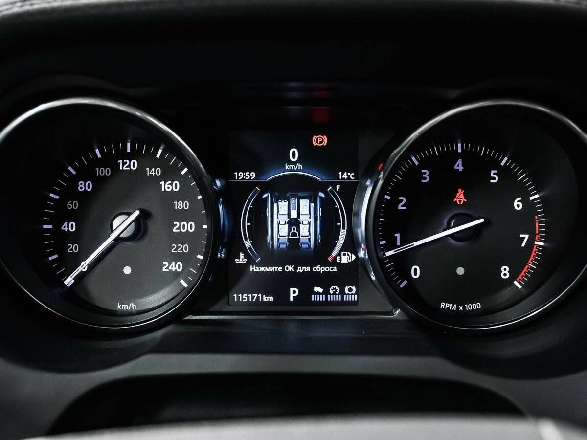 Б/У Лэнд Ровер Рэнж Ровер Эвок 2015 года. Фото: #9