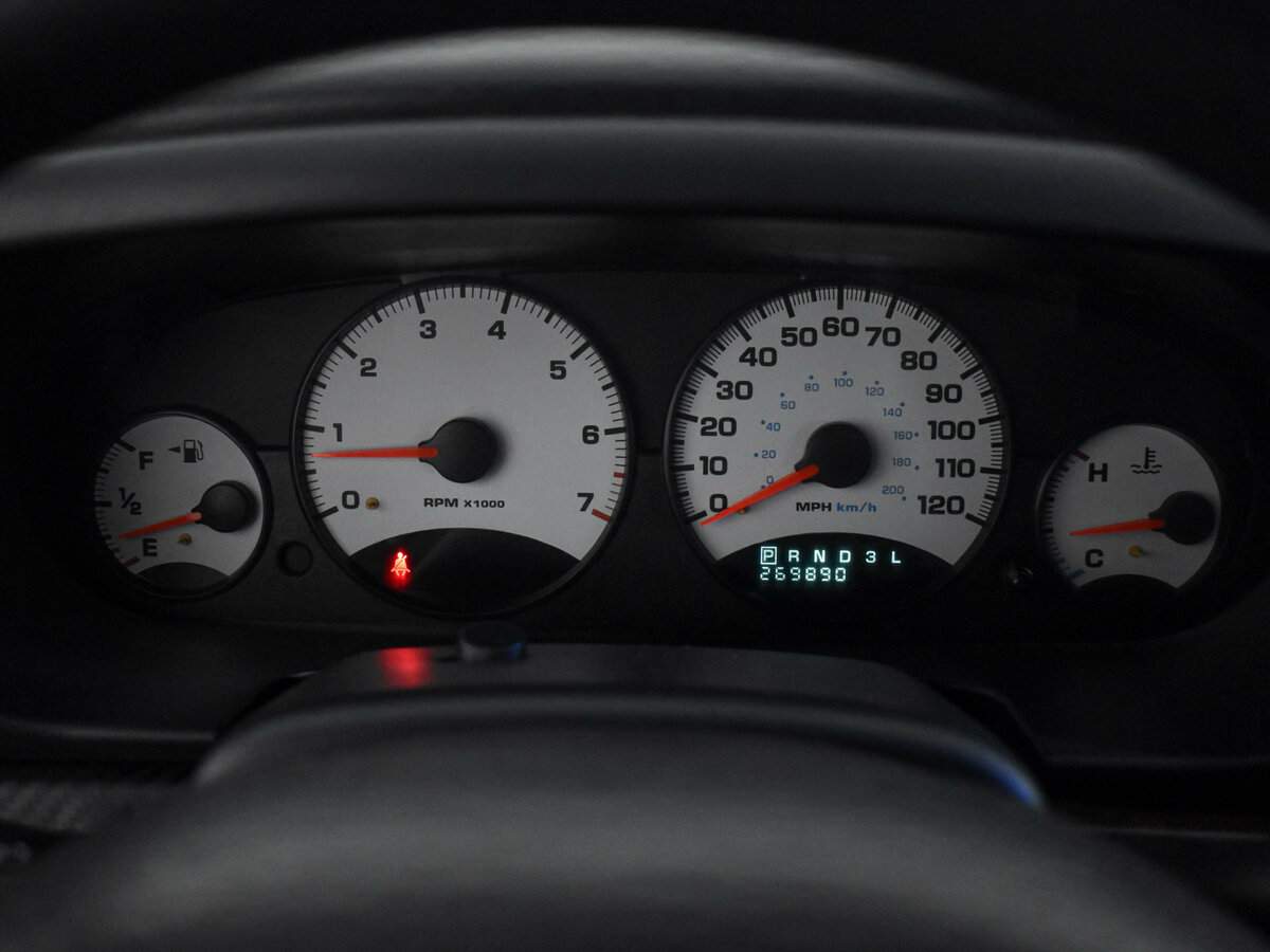 Б/У Додж Stratus 2001 года. Фото: #13