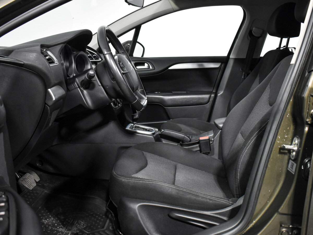 Б/У Ситроен Ц4 2016 года. Фото: #9