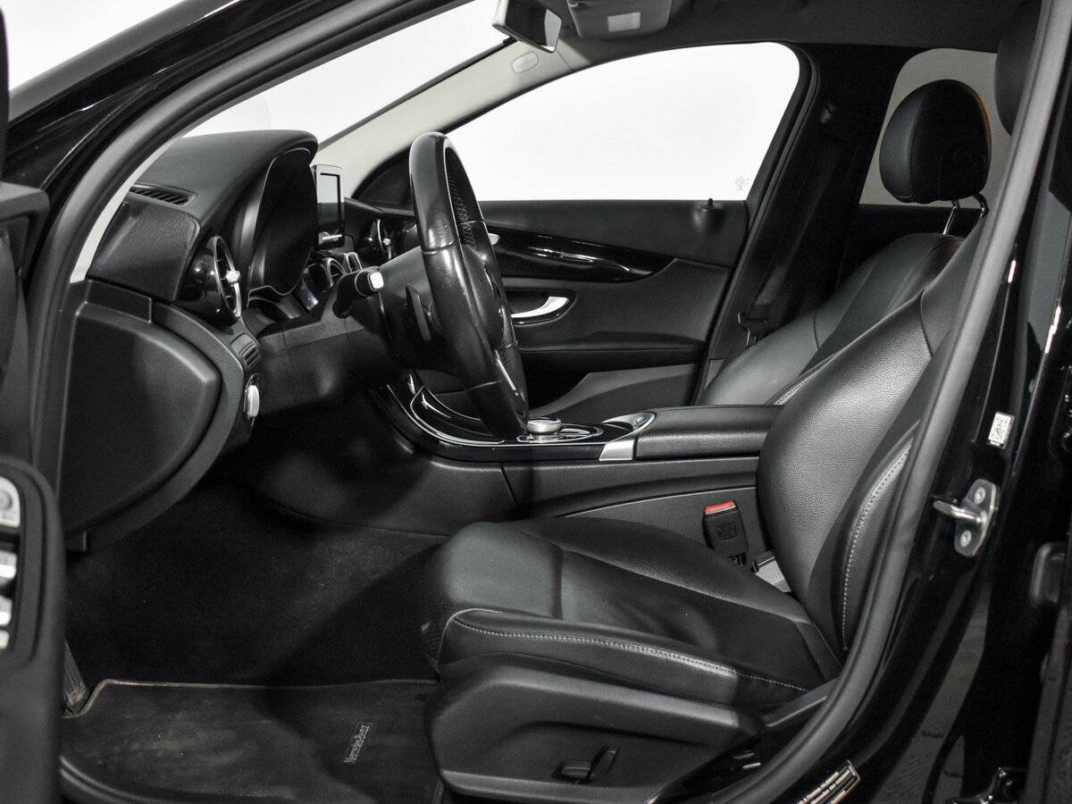 Б/У Мерседес-Бенц Ц-Класс 2019 года. Фото: #7