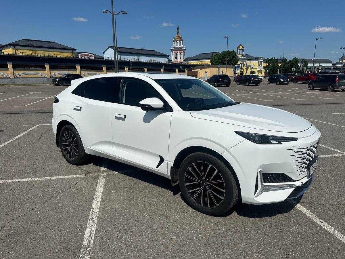 Б/У Чанган УНИ-К 2023 года. Фото: #1