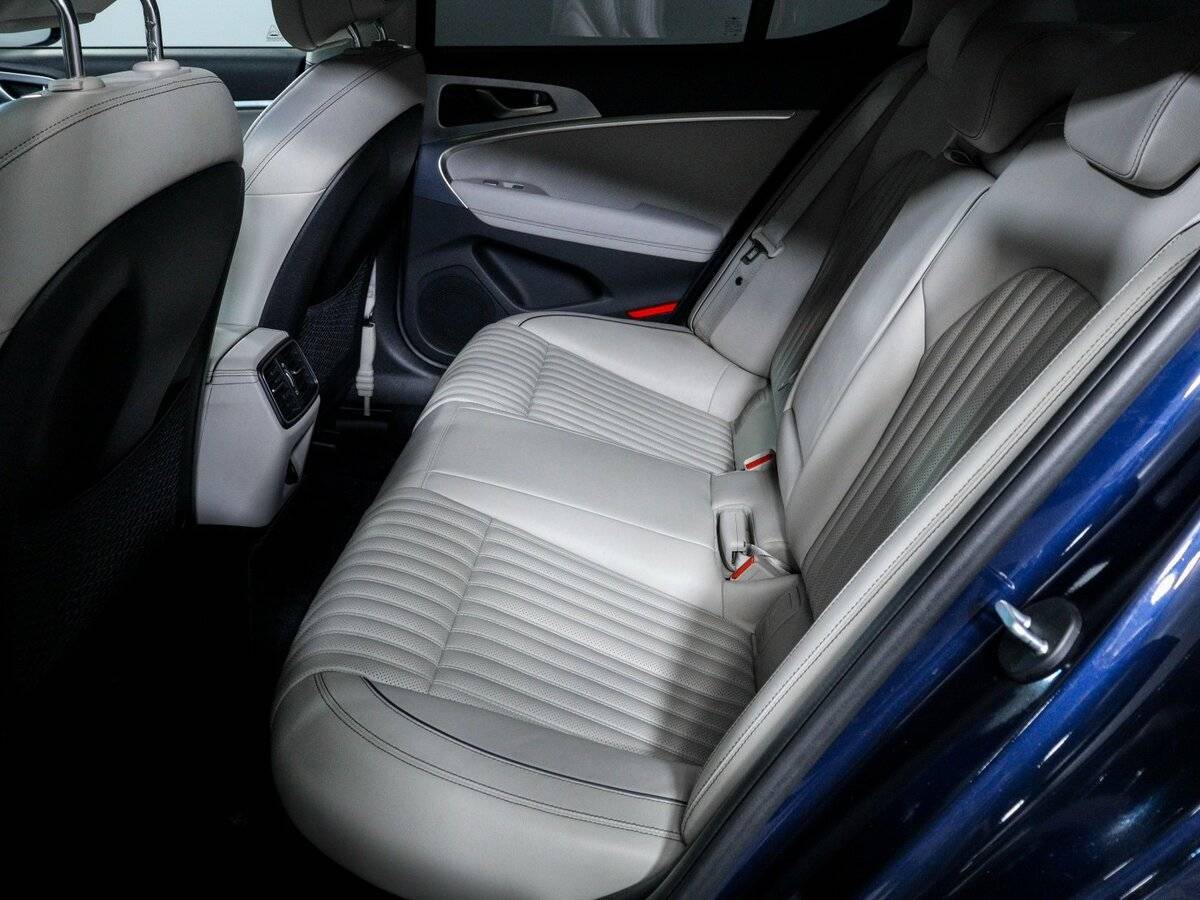 Б/У Генезис Г70 2018 года. Фото: #8