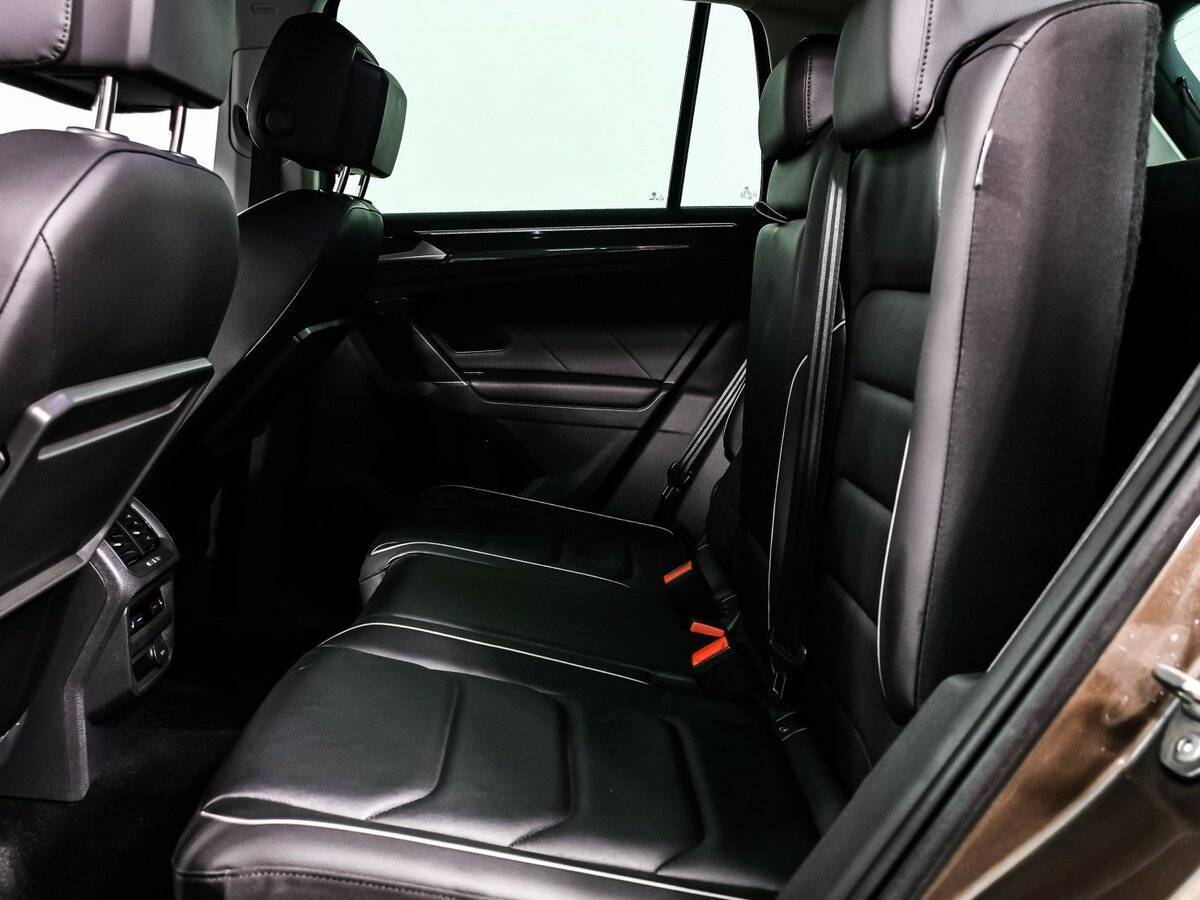 Б/У Фольксваген Тигуан 2017 года. Фото: #11