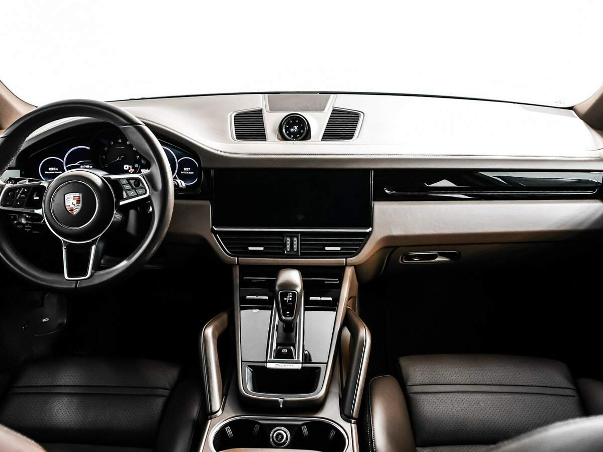 Б/У Порш Кайен 2019 года. Фото: #10