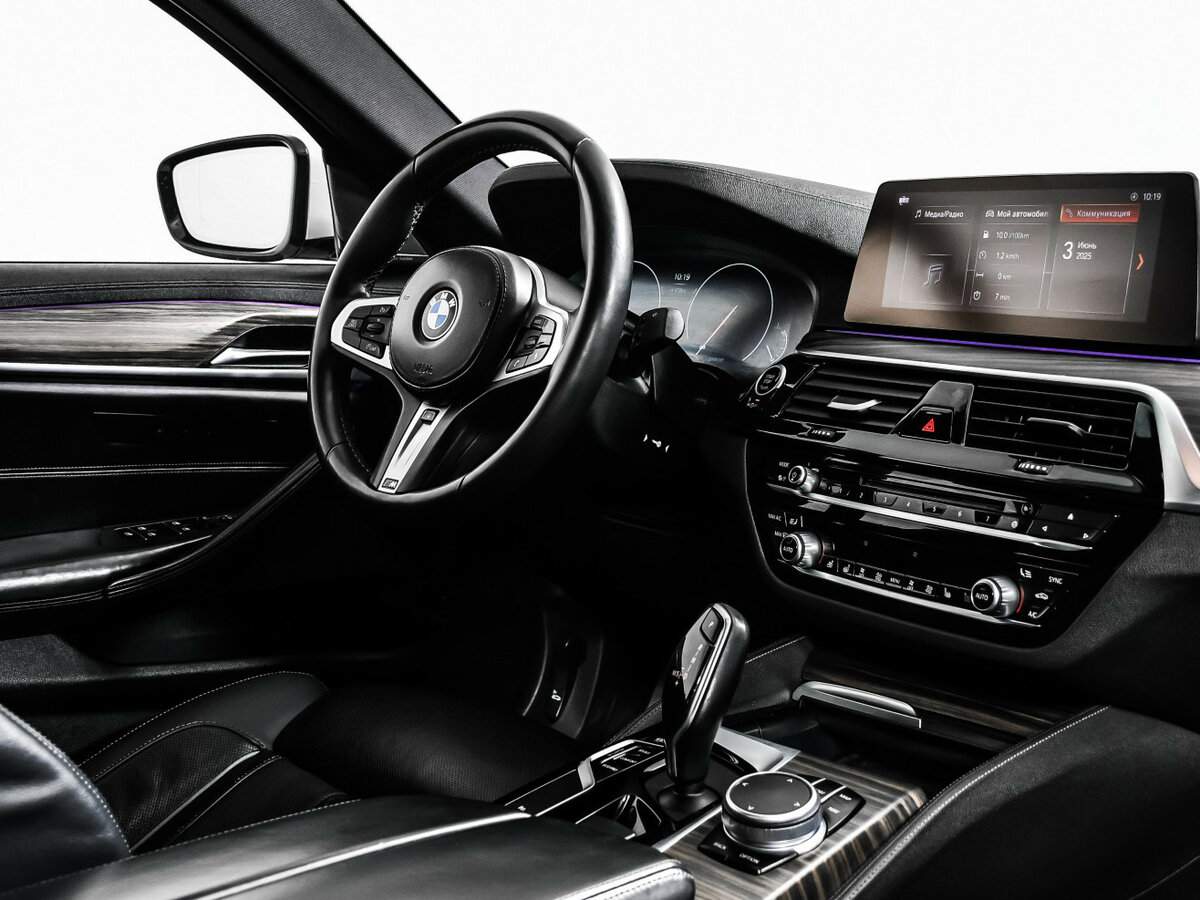 Б/У БМВ 5 серии 2019 года. Фото: #8