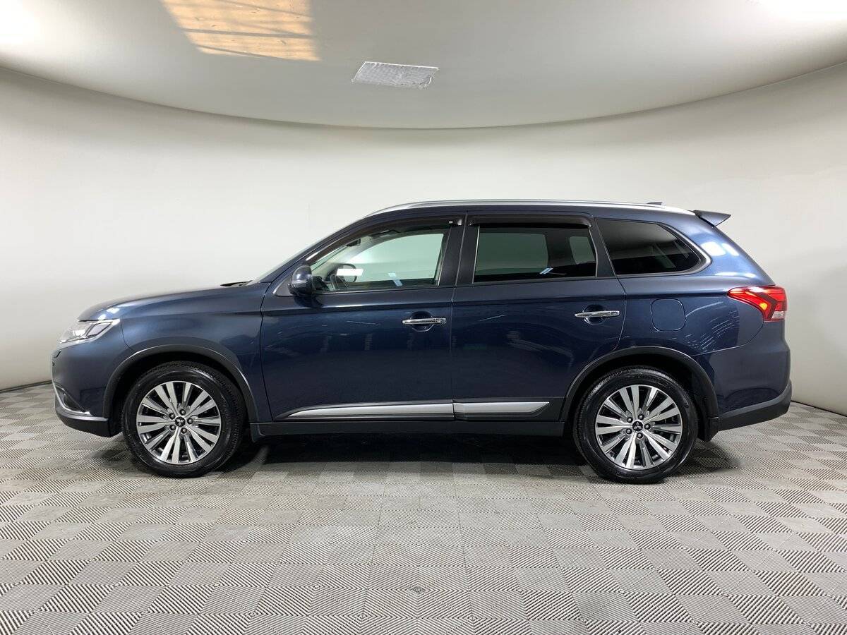 Б/У Митсубиши Оутлэндер 2020 года. Фото: #7