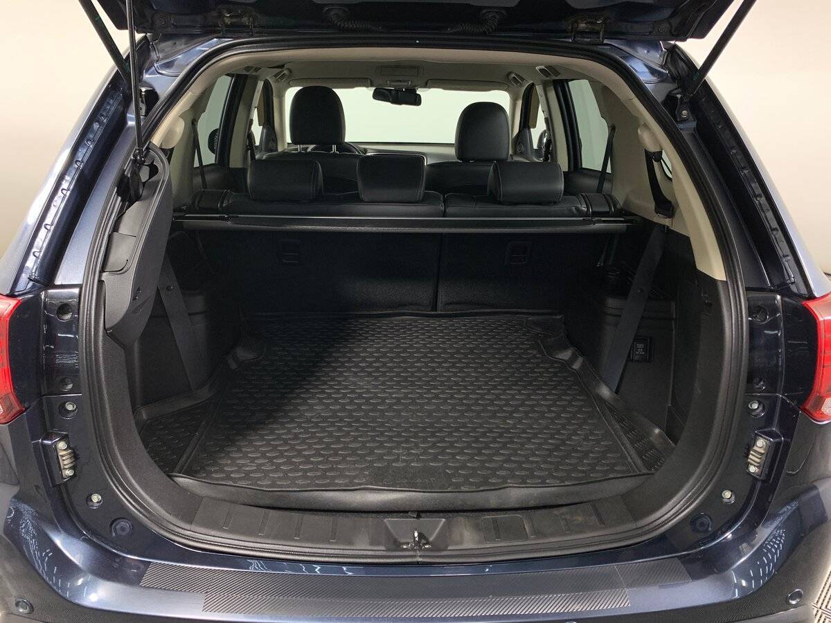 Б/У Митсубиши Оутлэндер 2020 года. Фото: #18