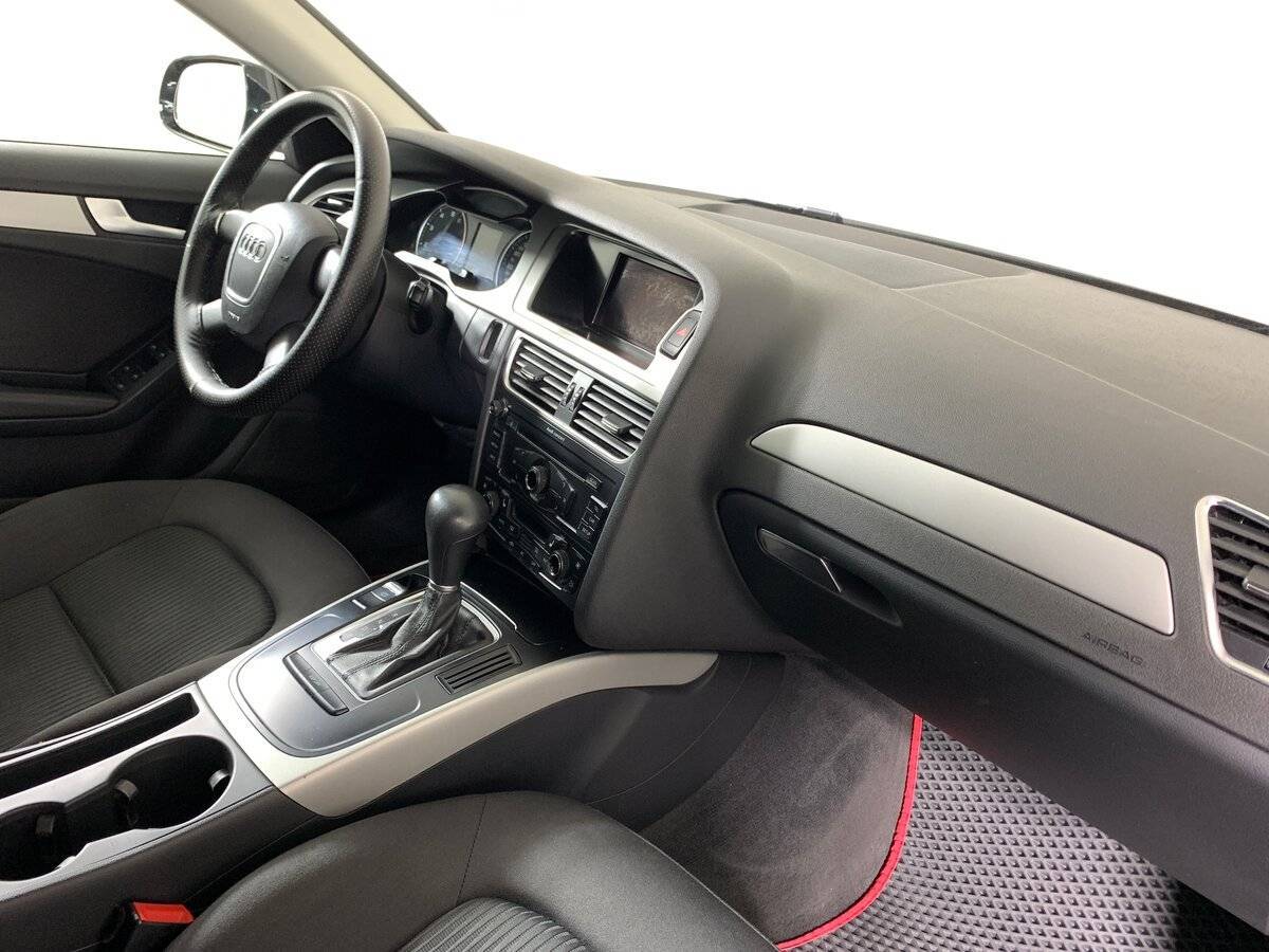 Б/У Ауди А4 2010 года. Фото: #12