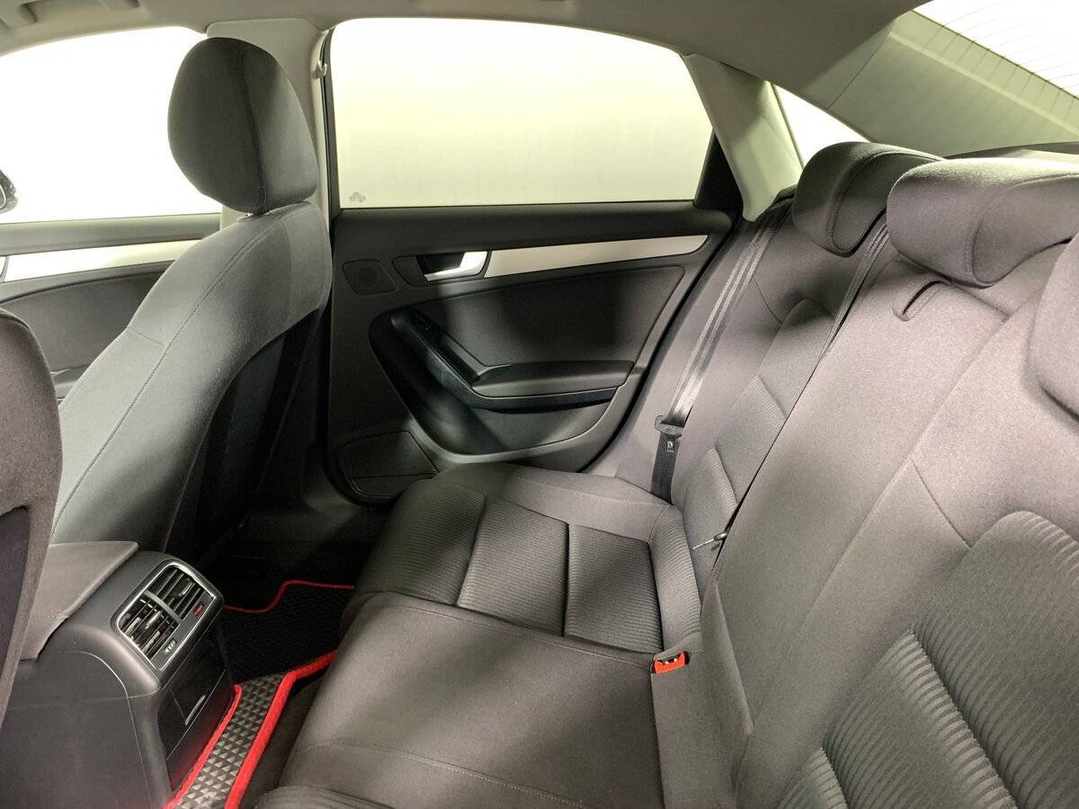 Б/У Ауди А4 2010 года. Фото: #17