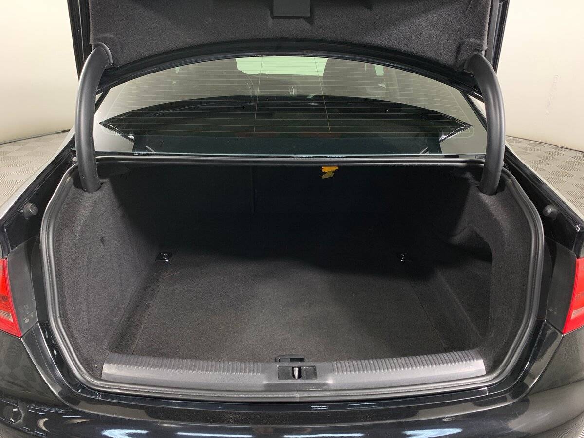 Б/У Ауди А4 2010 года. Фото: #18