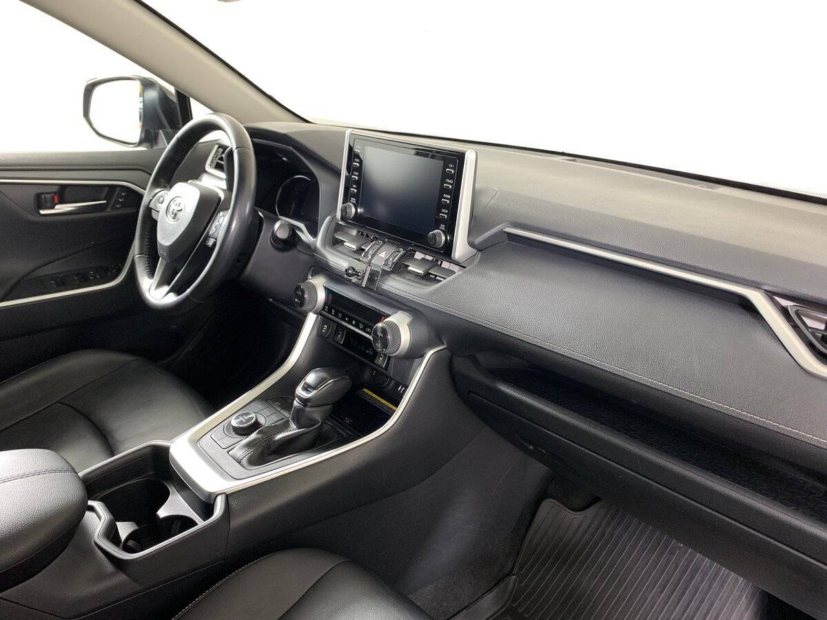 Б/У Тойота Рав4 2020 года. Фото: #12