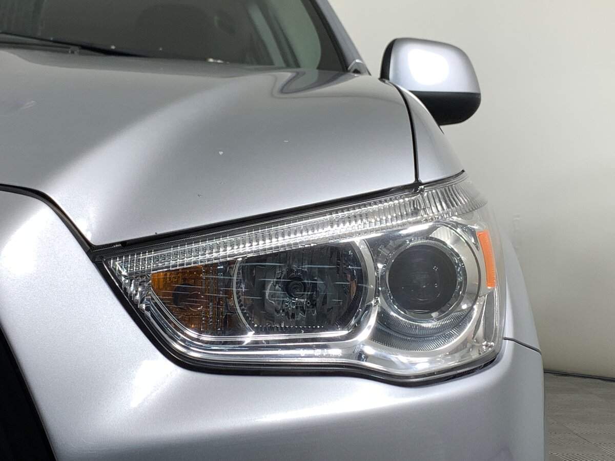 Б/У Митсубиши АС-Икс 2011 года. Фото: #9