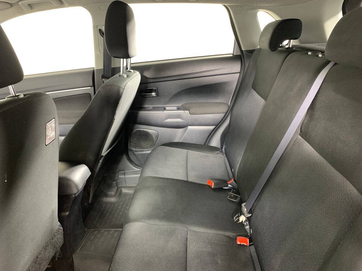 Б/У Митсубиши АС-Икс 2011 года. Фото: #17