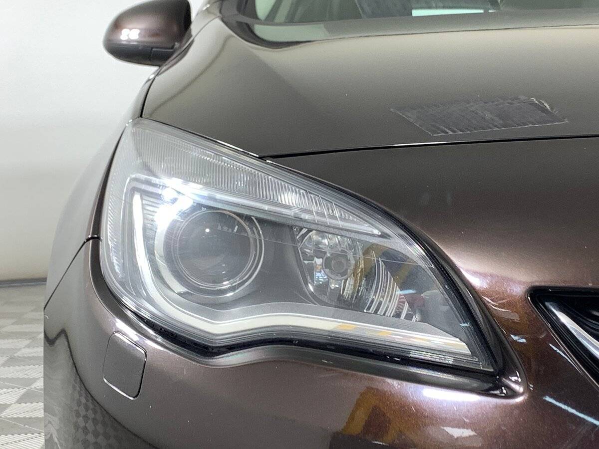 Б/У Опель Астра 2013 года. Фото: #8