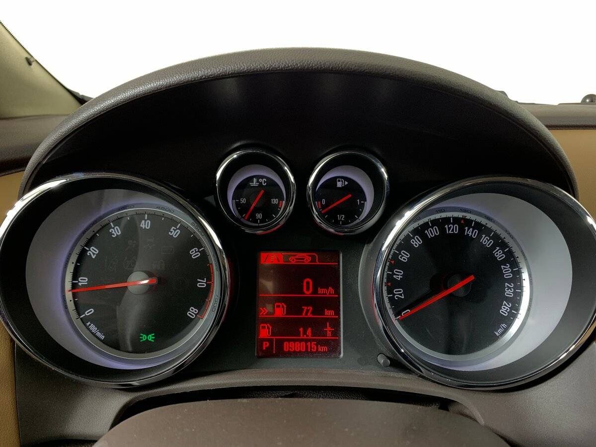 Б/У Опель Астра 2013 года. Фото: #12