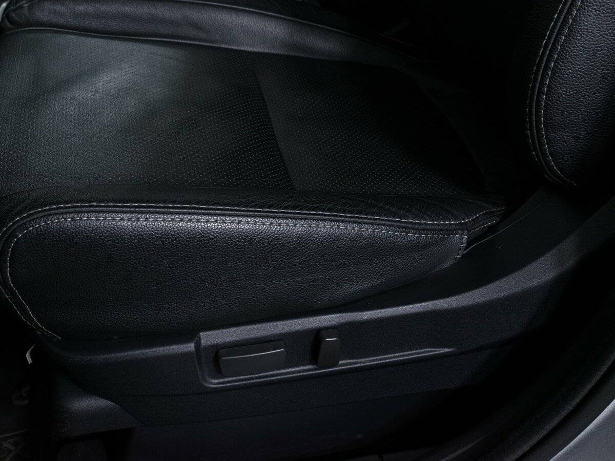 Б/У Митсубиши Оутлэндер 2015 года. Фото: #15