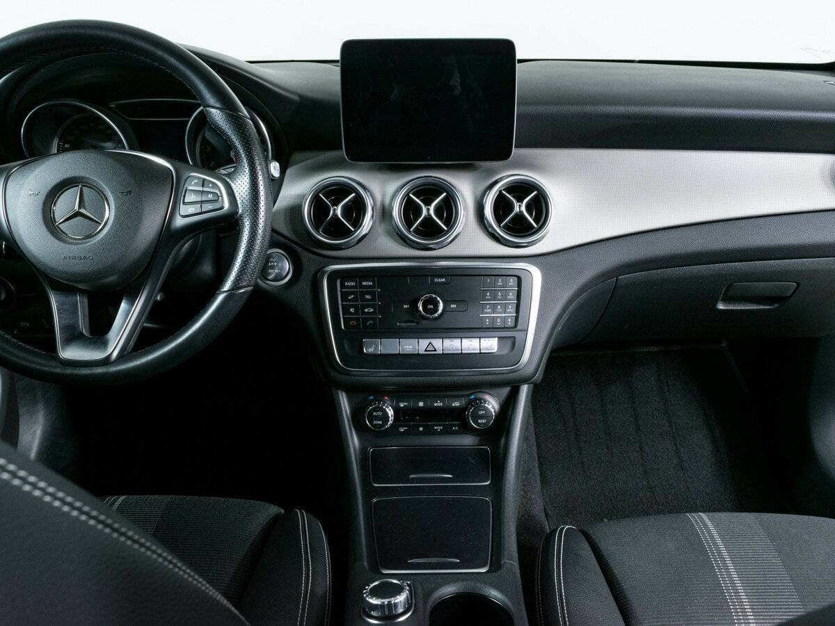 Б/У Мерседес-Бенц ГЛА 2019 года. Фото: #9