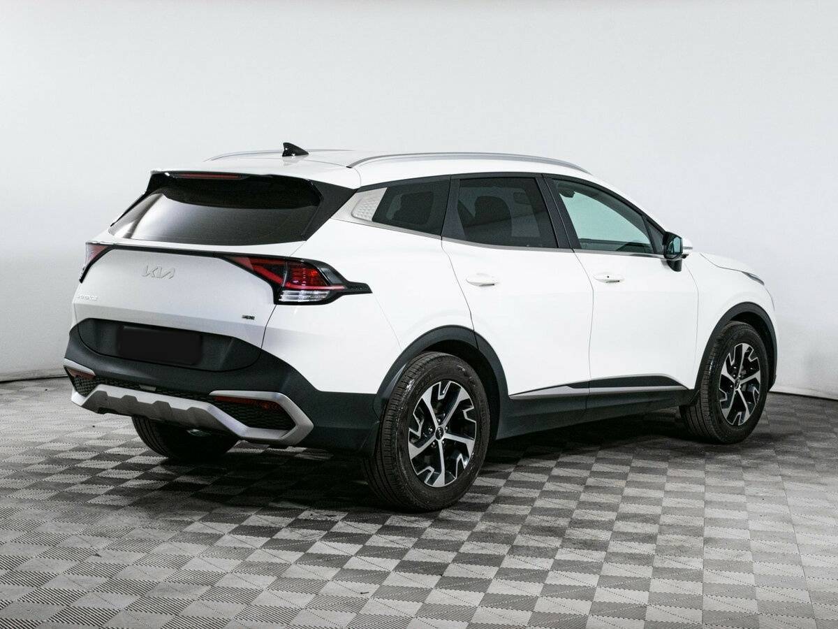 Б/У Киа Спортейдж 2023 года. Фото: #4