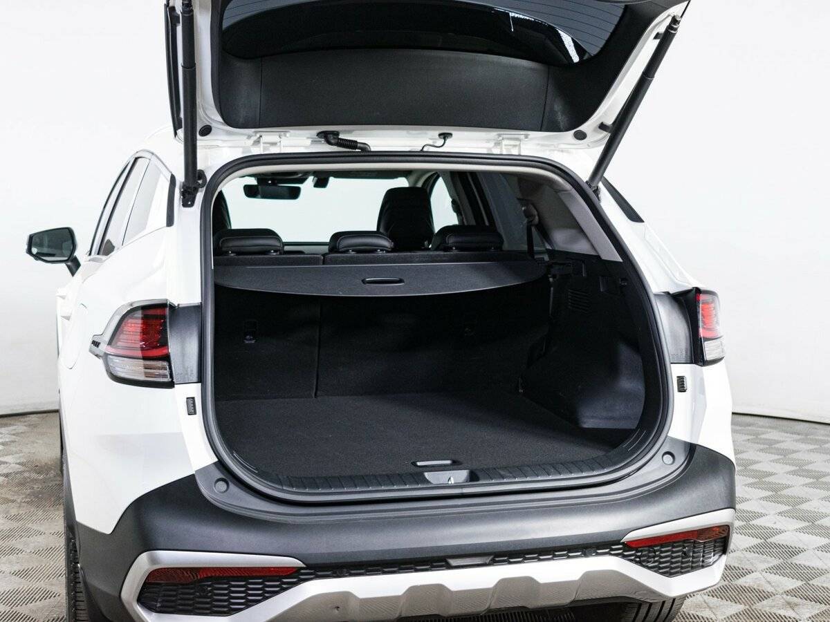 Б/У Киа Спортейдж 2023 года. Фото: #8