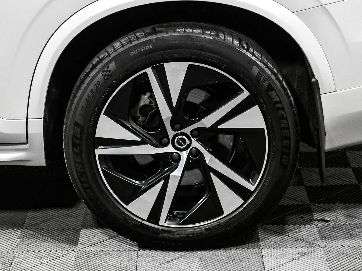 Б/У Вольво ИксЦ90 2020 года. Фото: #16