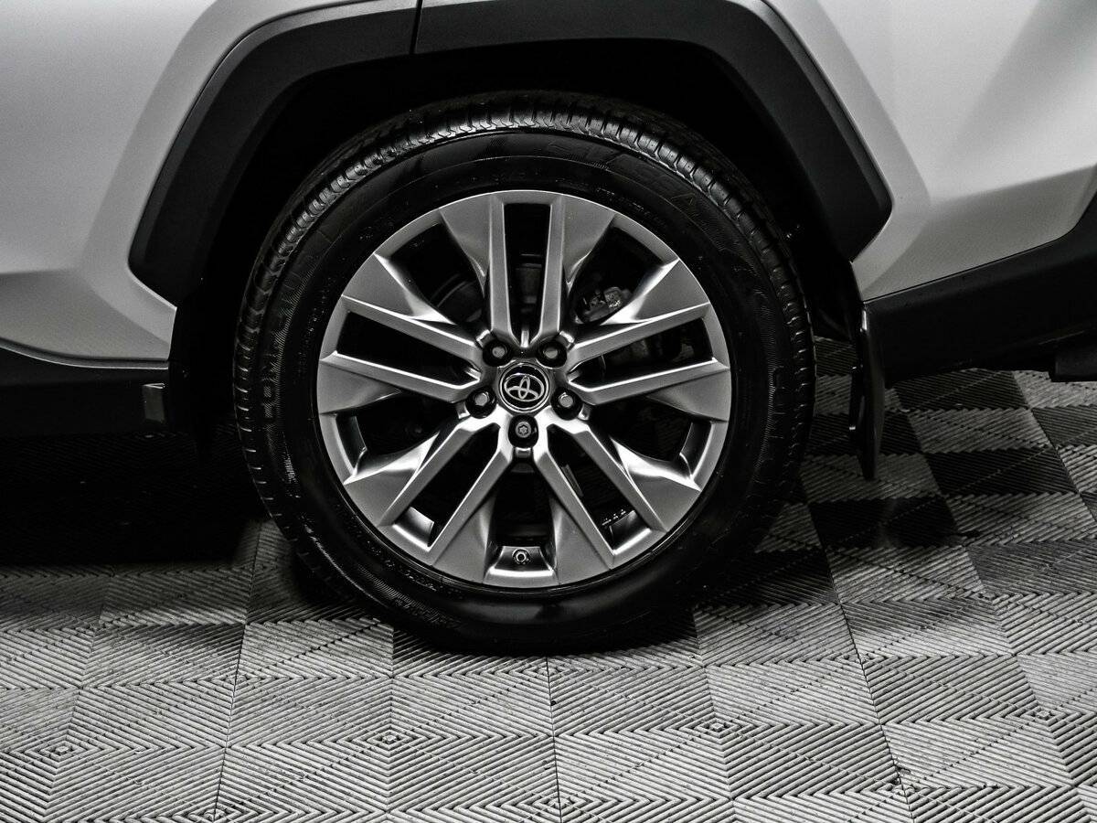 Б/У Тойота Рав4 2021 года. Фото: #13