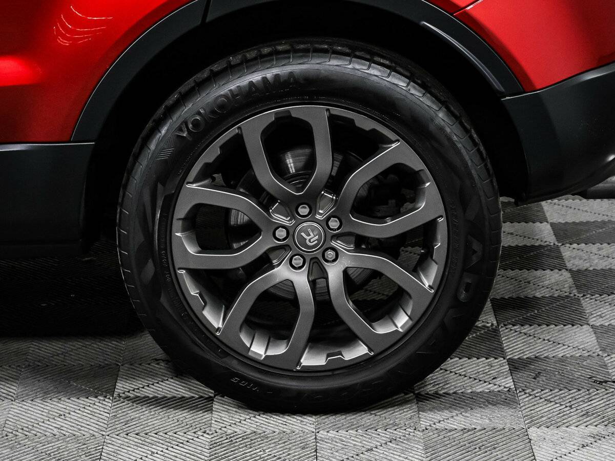 Б/У Лэнд Ровер Рэнж Ровер Эвок 2018 года. Фото: #13