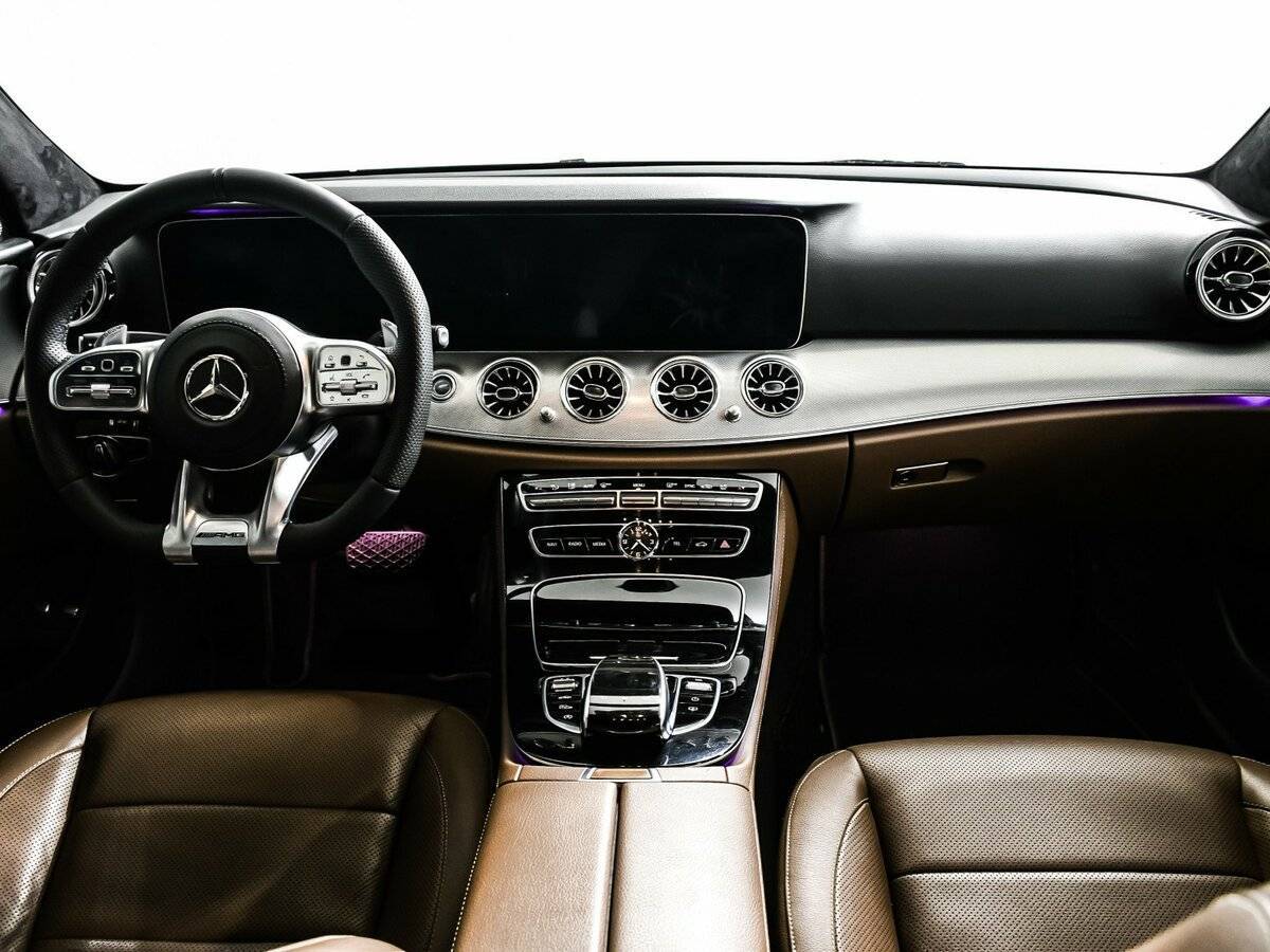 Б/У Мерседес-Бенц Е-Класс 2017 года. Фото: #10