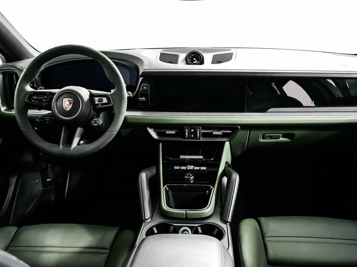 Б/У Порш Кайен 2024 года. Фото: #10