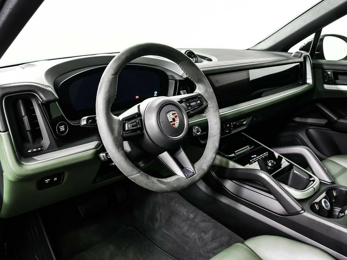 Б/У Порш Кайен 2024 года. Фото: #12