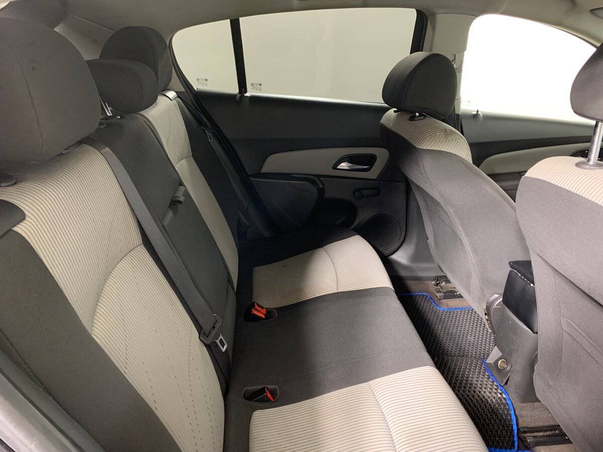 Б/У Шевроле Круз 2012 года. Фото: #16