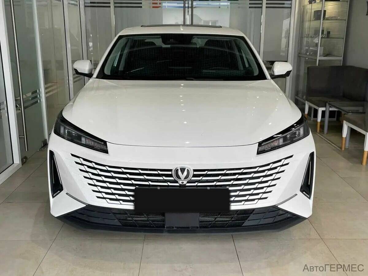 Б/У Чанган Ламур 2024 года. Фото: #1