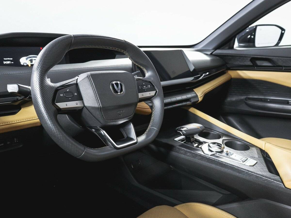 Б/У Чанган УНИ-В 2022 года. Фото: #10