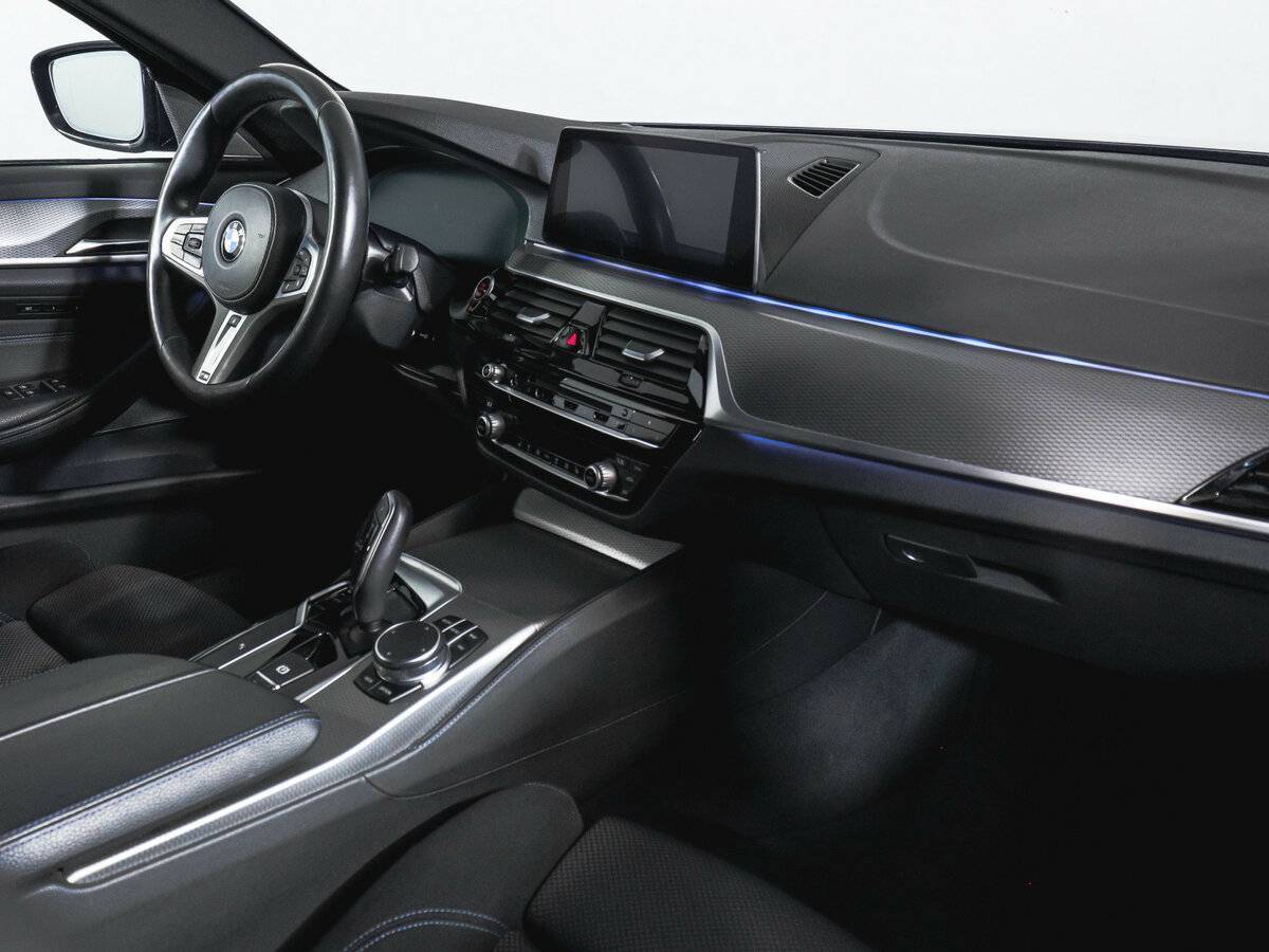 Б/У БМВ 5 серии 2019 года. Фото: #8