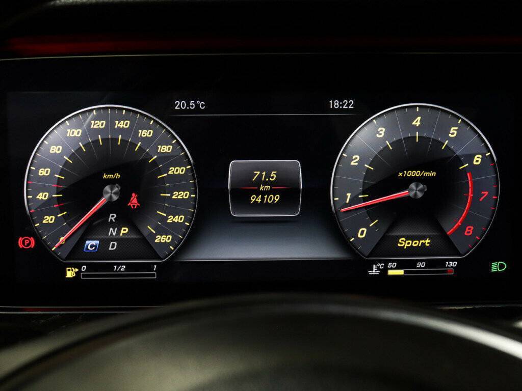 Б/У Мерседес-Бенц Е-Класс 2018 года. Фото: #11