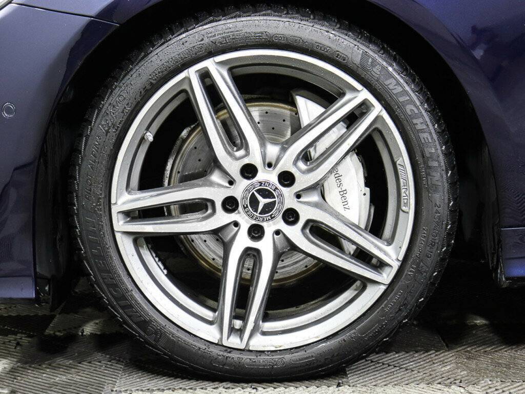 Б/У Мерседес-Бенц Е-Класс 2018 года. Фото: #23